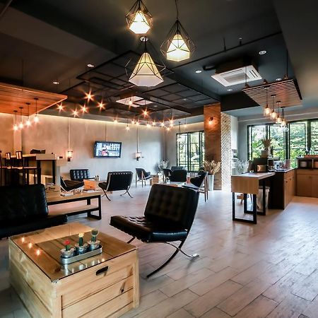 Get Zleep Premium Budget Hotel Chiang Mai Exterior photo